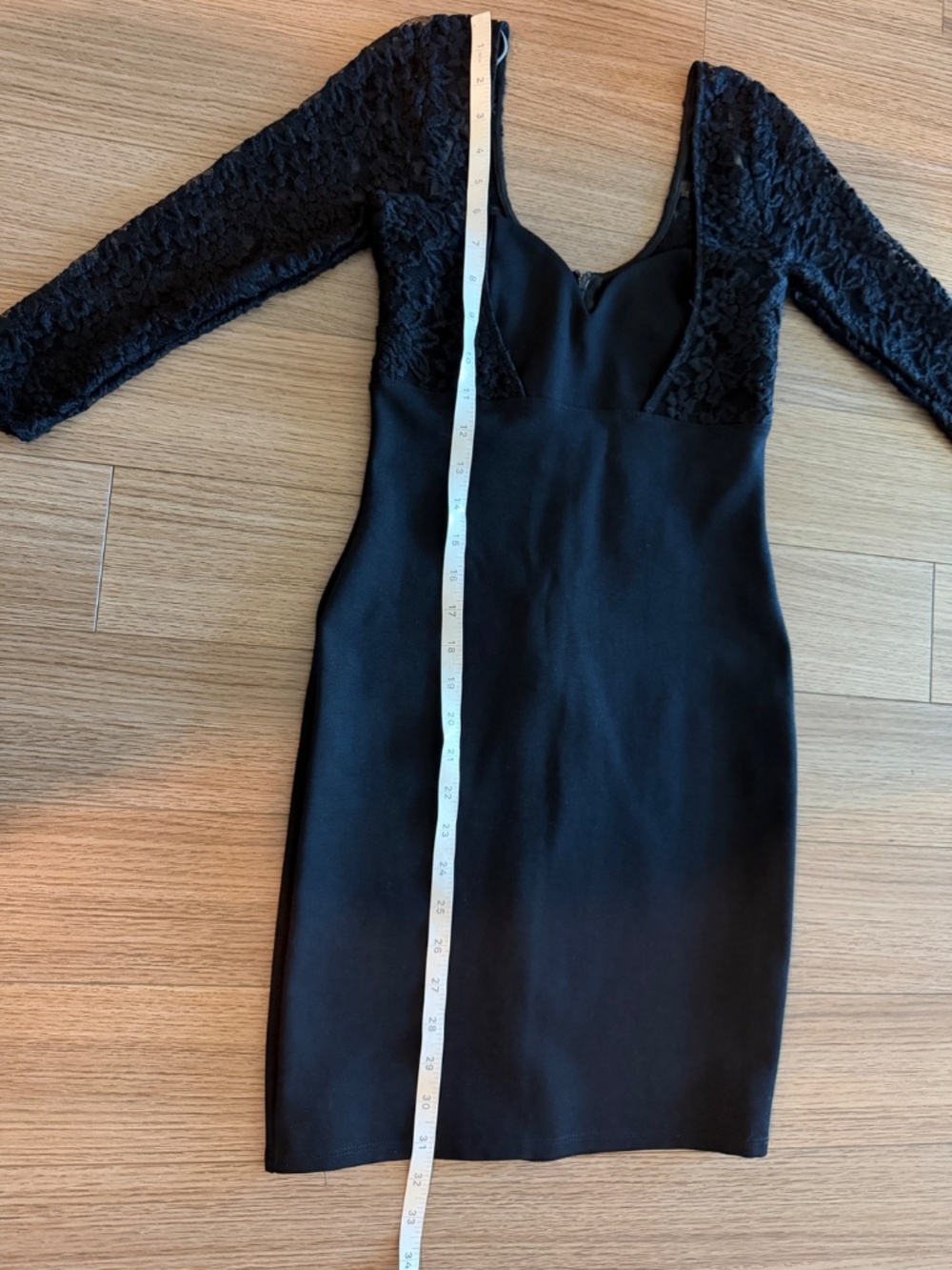 Black Lace Bodycon Mini Dress V-Neck Cocktail Dress Size Small NEW NWT - Picture 7 of 16